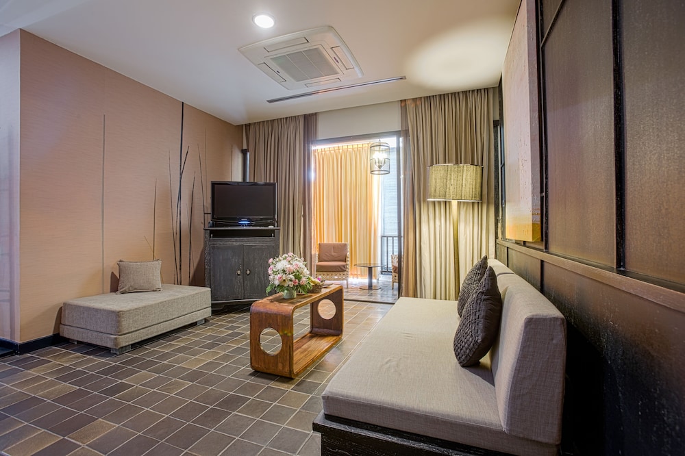 Suite, City View (Elephant) - Photo 6