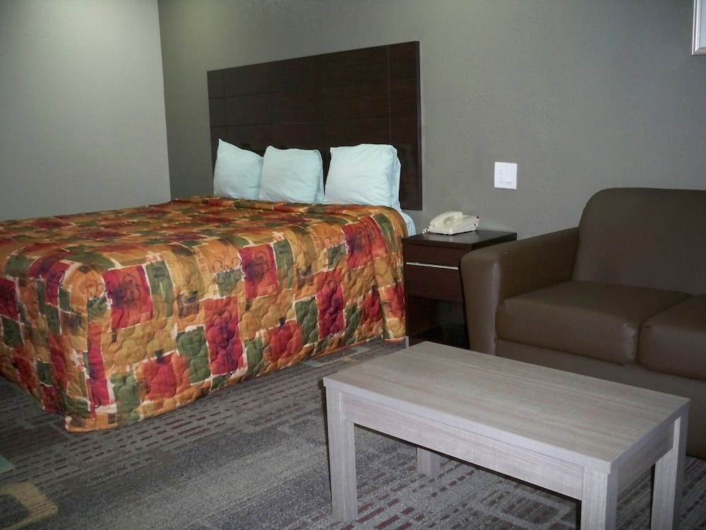 Standard Room, 1 King Bed - Photo 5
