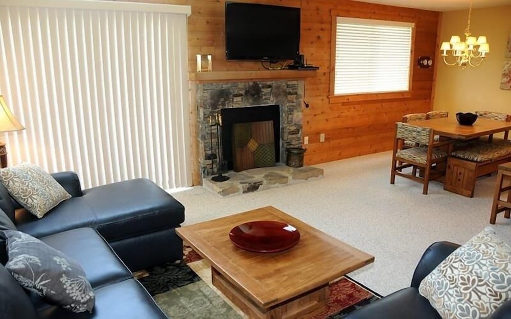 Condo, 3 Bedrooms photo 1