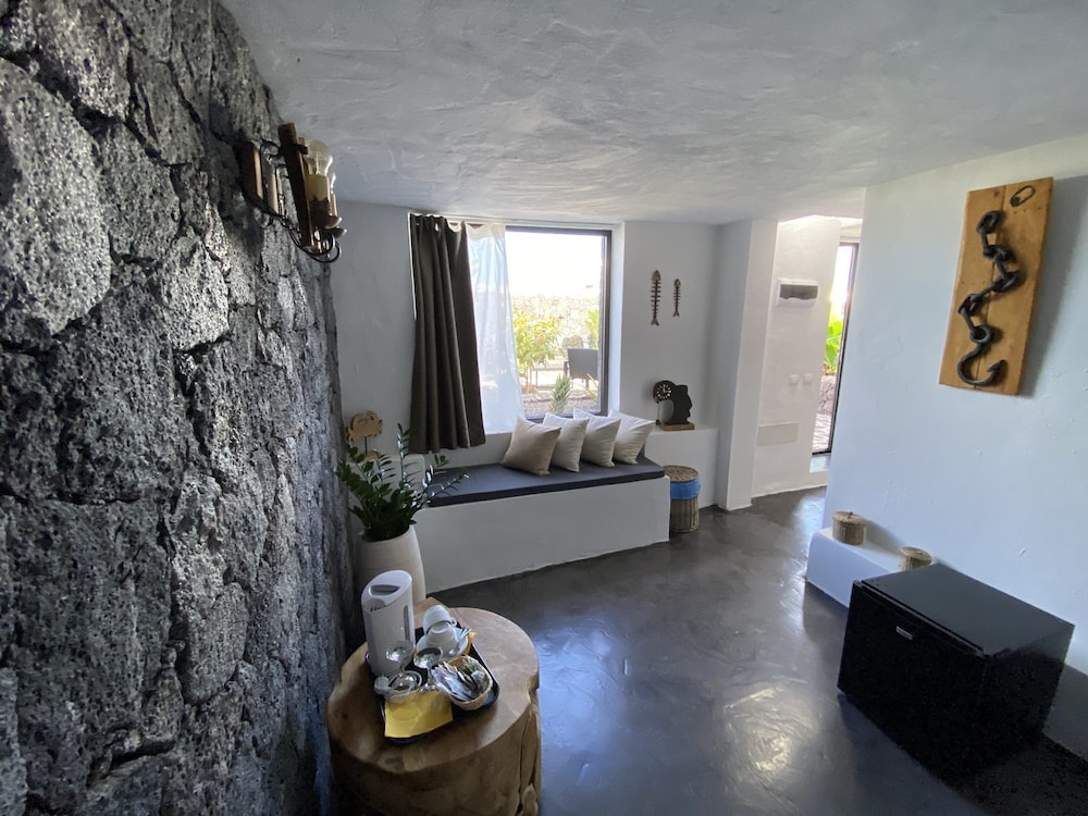 Exclusive Suite, 1 King Bed, Private Bathroom, Garden Area