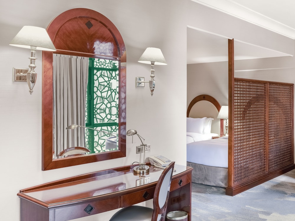 Junior Suite, 2 Twin Beds (Partial Haram View)