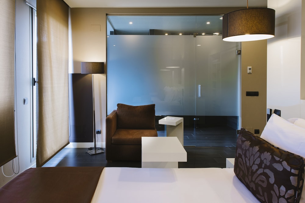 Superior Room, 1 Double or 2 Twin Beds - Photo 5