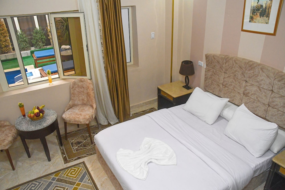 Deluxe Double Room, Pool View