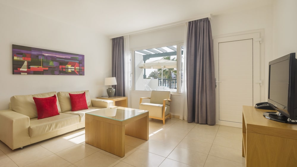 Apartment, 1 Bedroom, 2 adults and 1 child