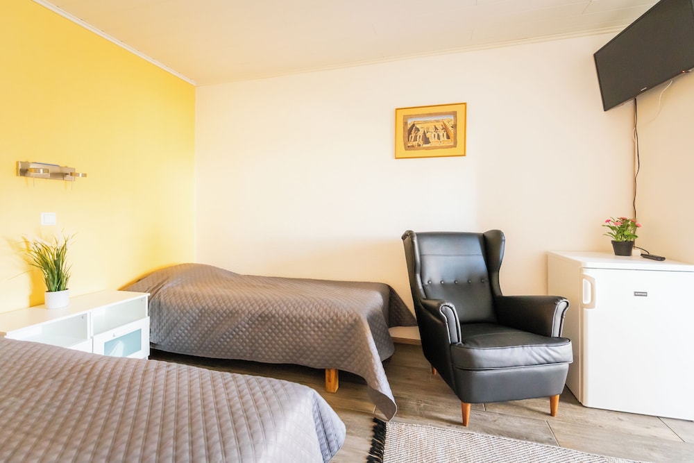 Economy Room - Photo 4