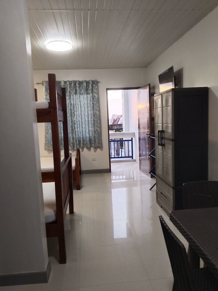 Deluxe Room - Photo 2
