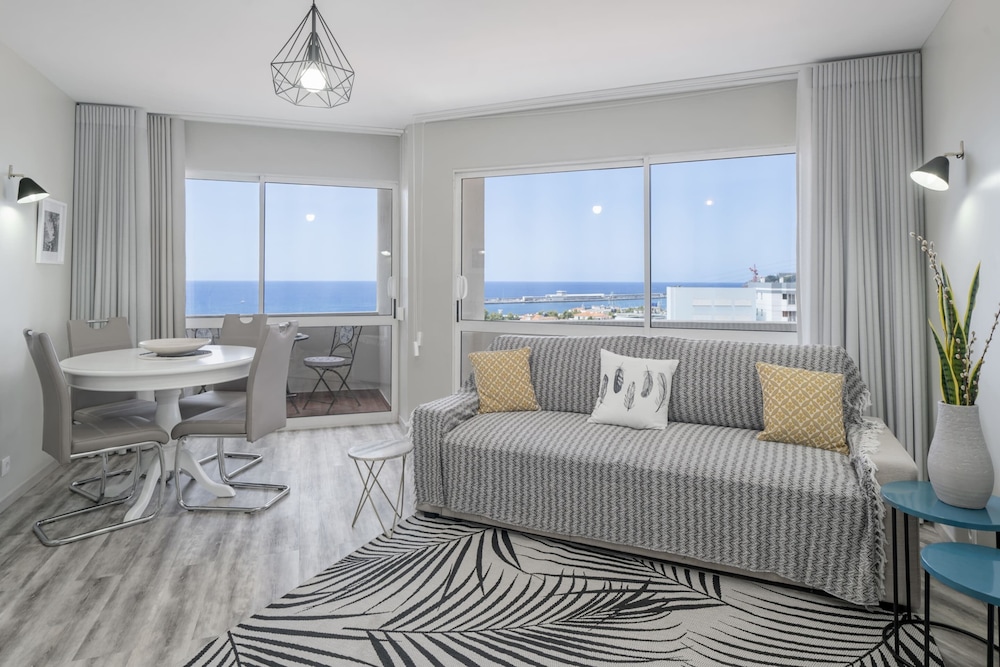 Basic Apartment, 1 Queen Bed with Sofa bed, Sea View