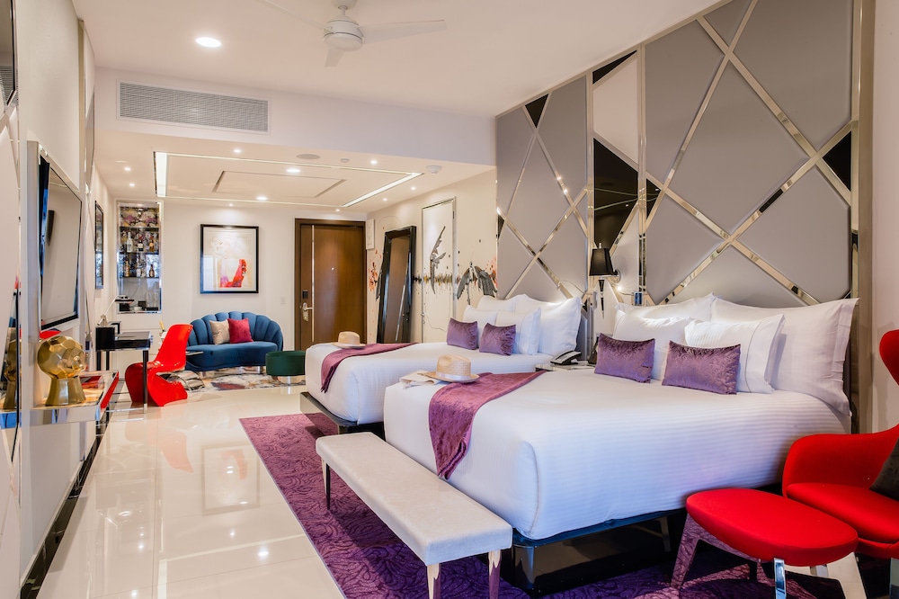 Suite two Double Beds South