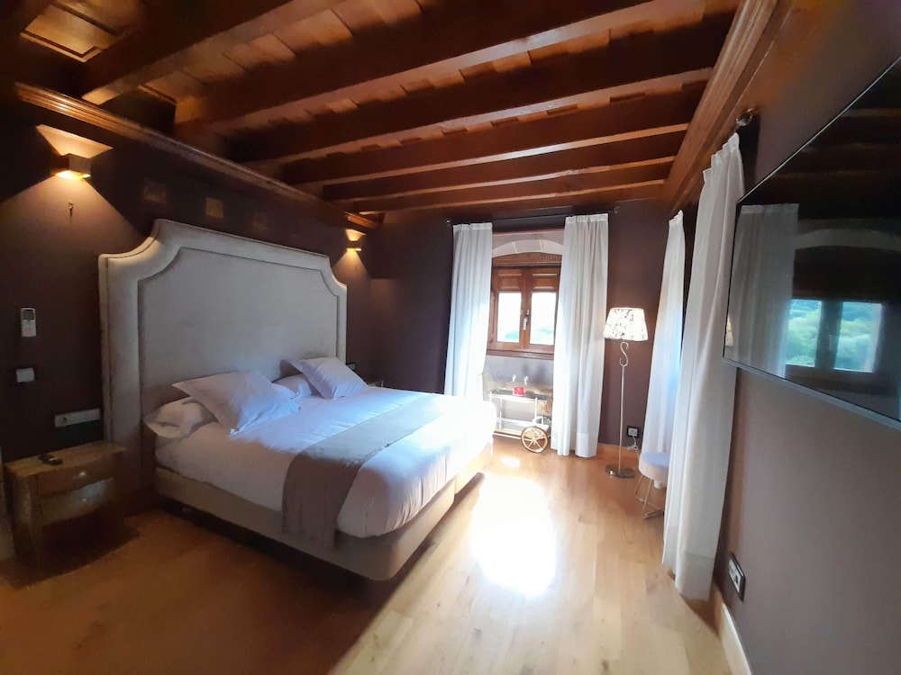 Presidential Studio Suite Presidential Studio Suite