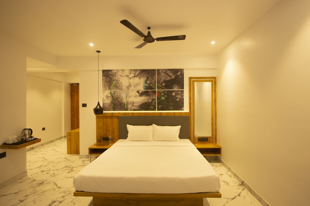 Deluxe Room - Photo 6
