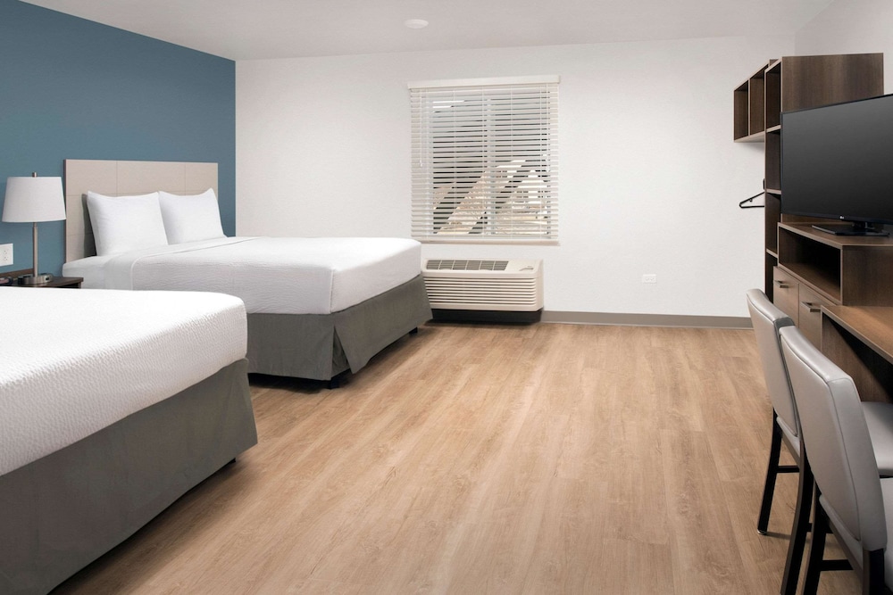 Standard Room, 2 Queen Beds, Non Smoking photo 1