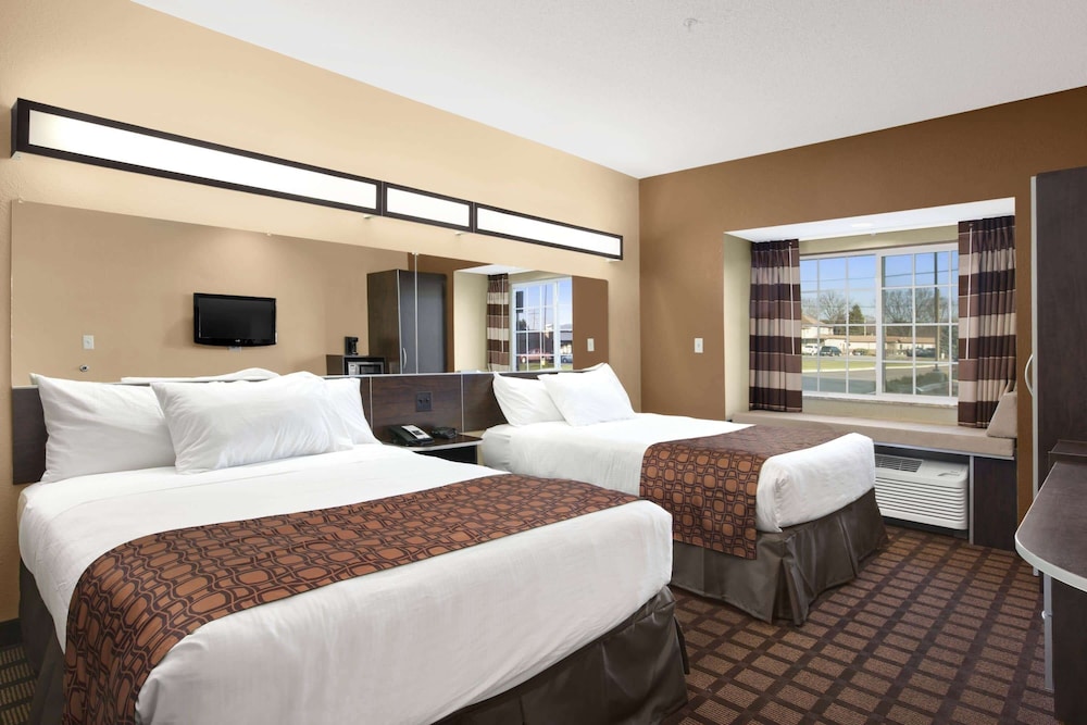 Room, 2 Queen Beds, Accessible, Non Smoking photo 1