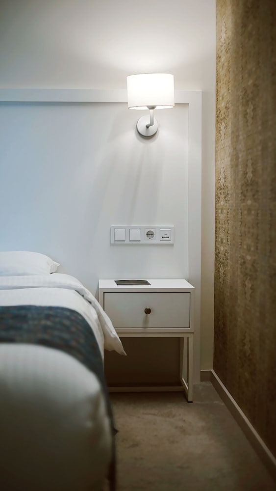 Economy Twin Room photo 1