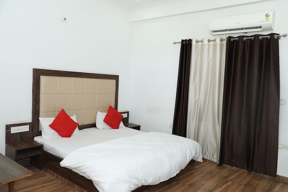 Deluxe Double Room photo 3