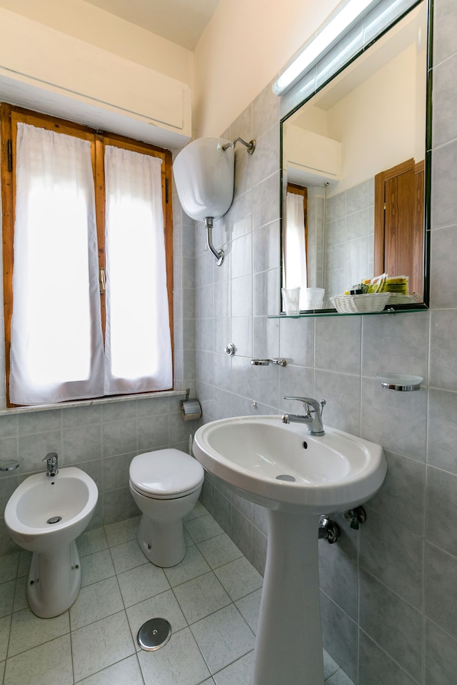 Classic Double Or Twin Room photo 2