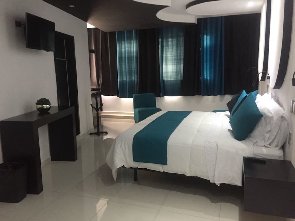Deluxe Room, City View
