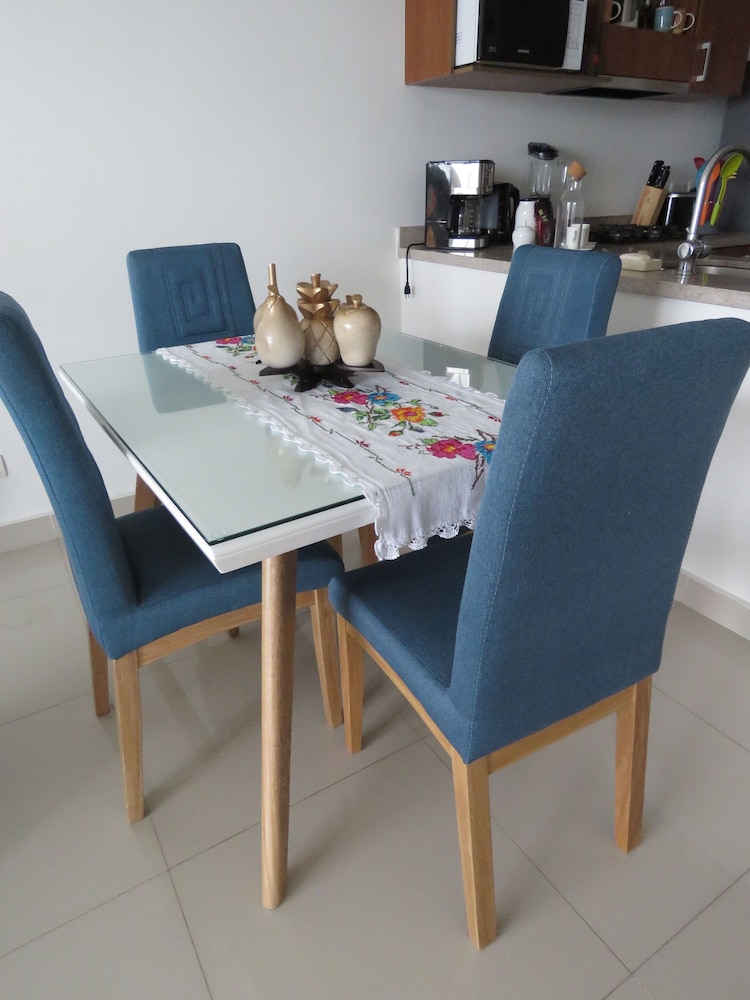 Panoramic Apartment, 2 Bedrooms, Ocean View, Beachfront photo 3