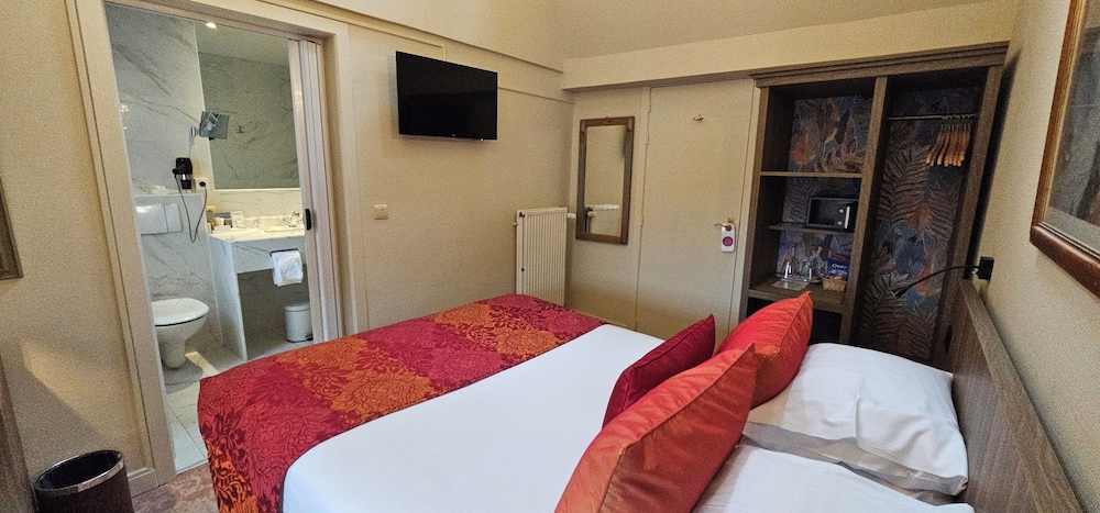 Basic Double Room - Photo 7