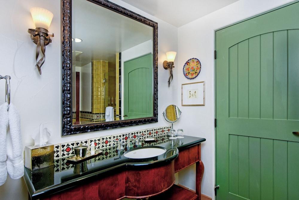 Suite, 1 Bedroom, Accessible - Photo 4