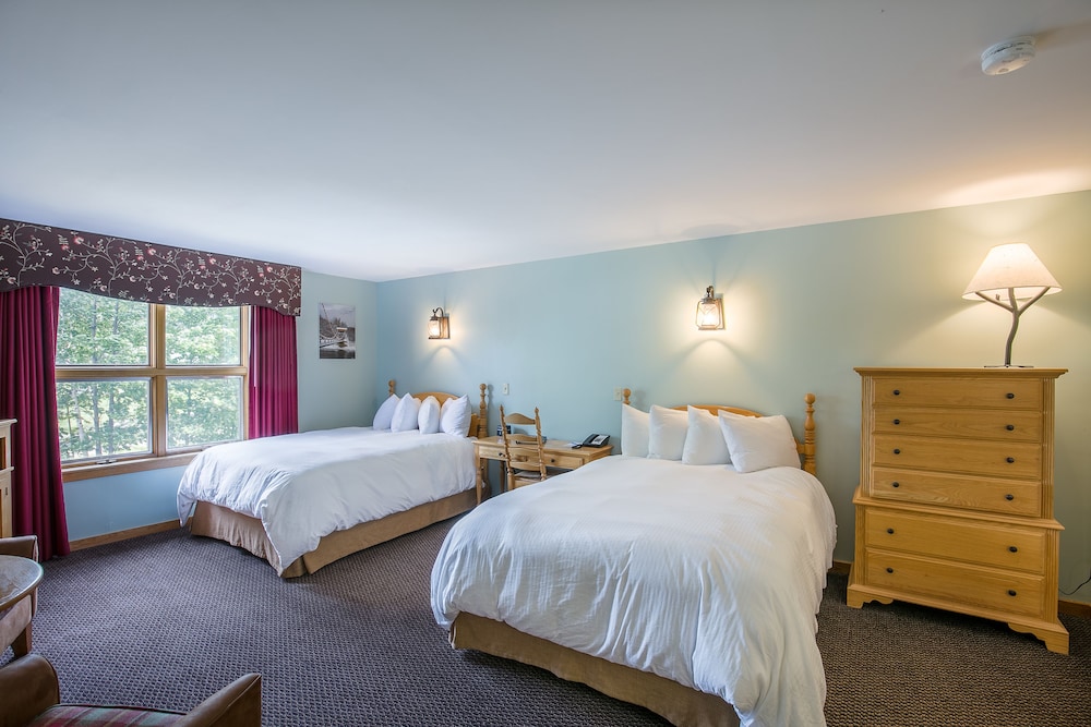 Superior Room, 2 Queen Beds - Photo 1