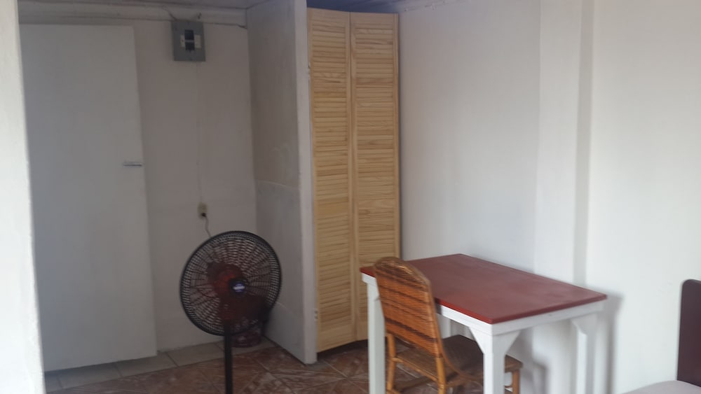 Family Backpackers Fan Room photo 2