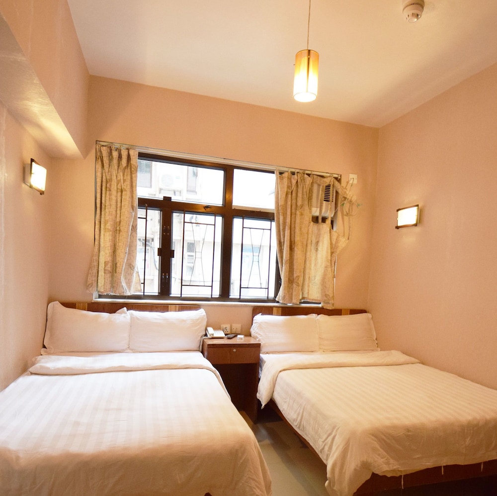 Basic Triple Room, Multiple Beds, Non Smoking photo 2