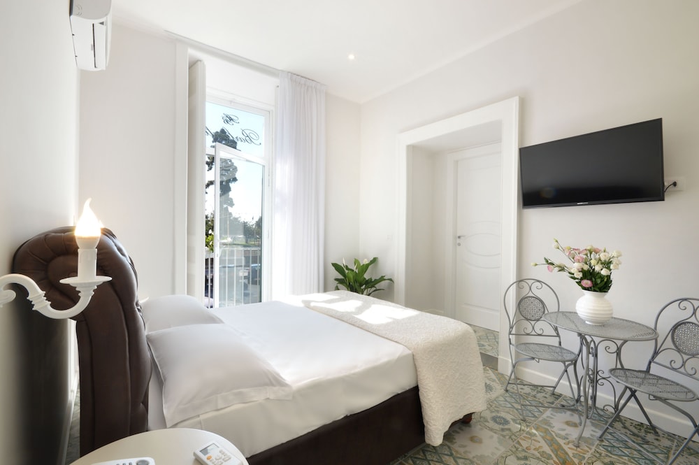 Suite, Hot Tub