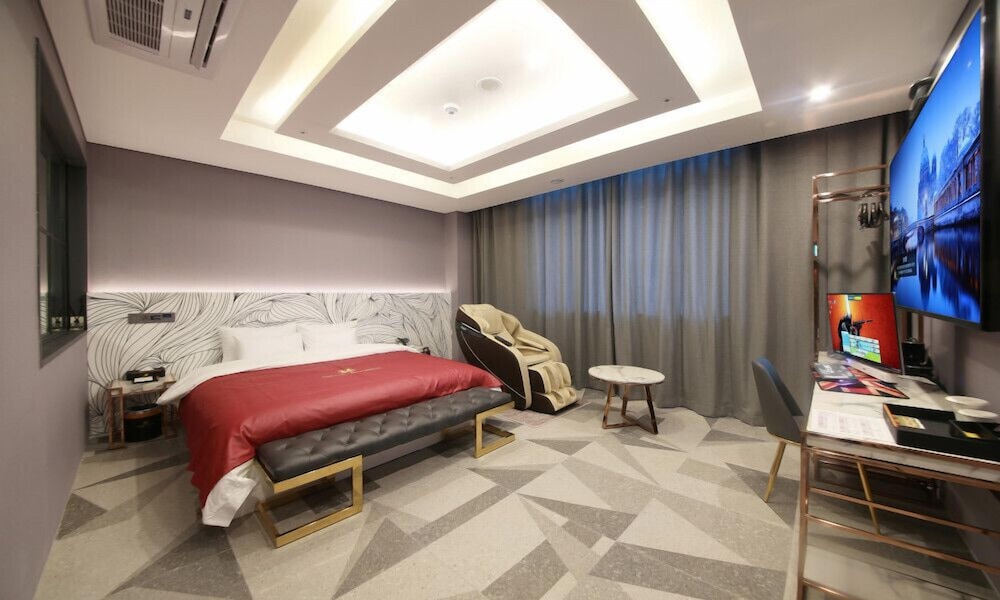 Deluxe Double Room - Photo 16