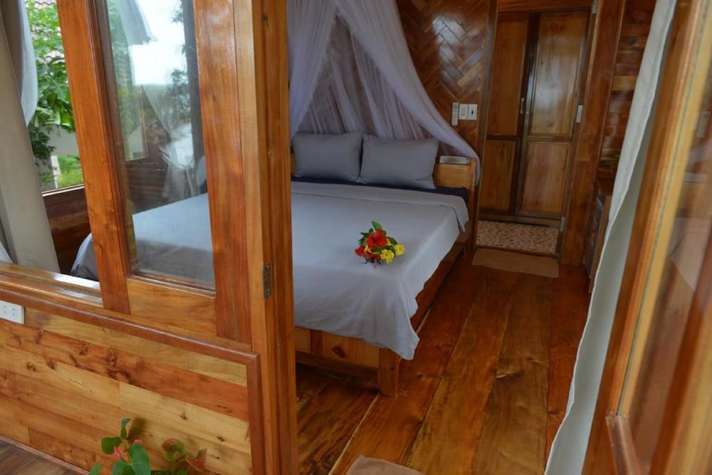 Deluxe Bungalow