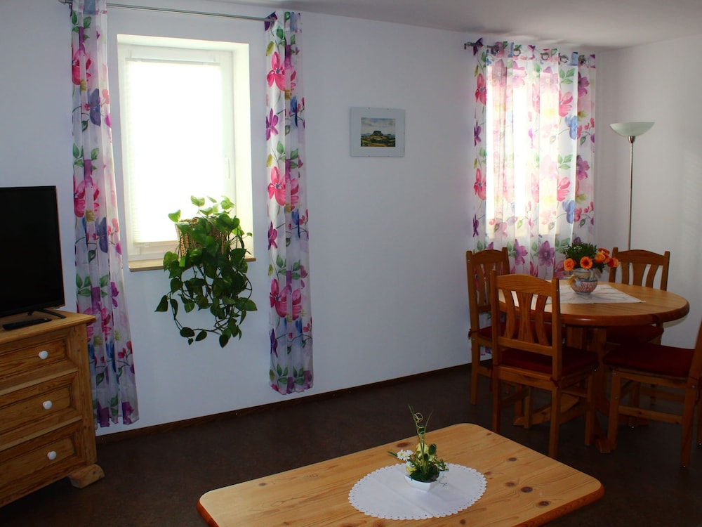 Classic Apartment, 2 Bedrooms photo 2