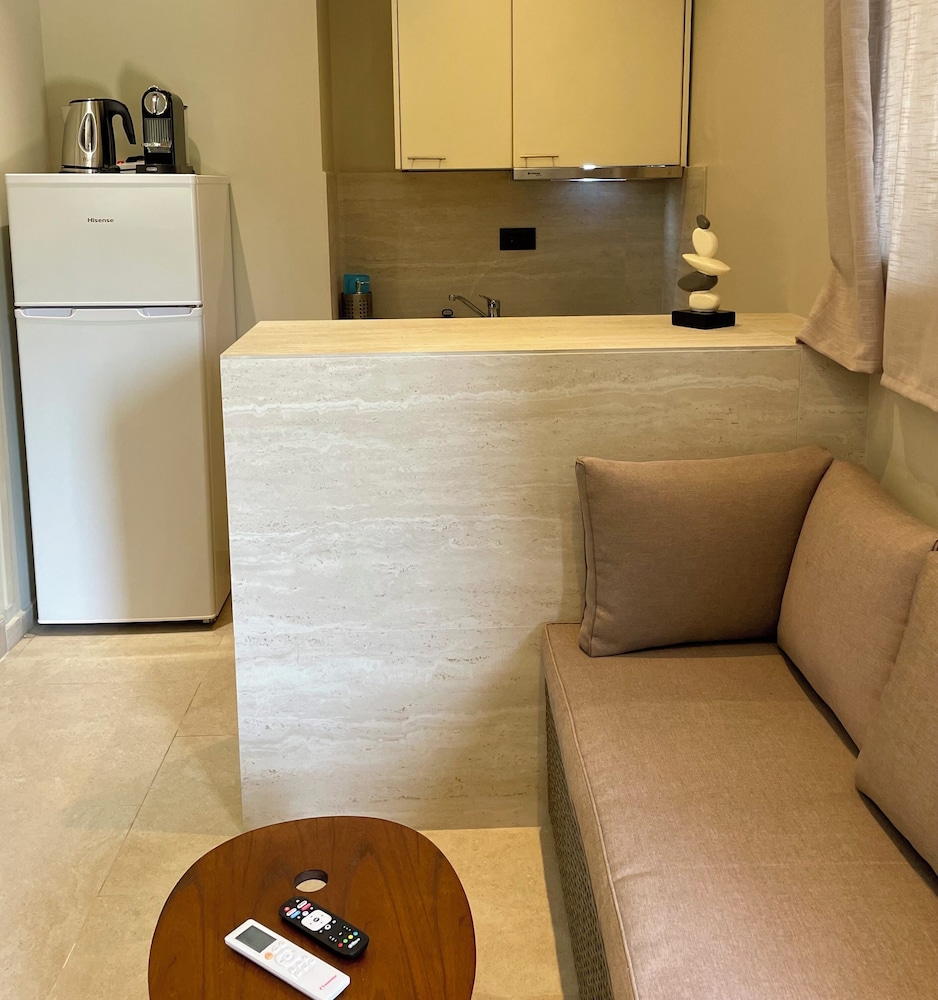 Economy Studio, 1 Double Bed, Courtyard View photo 3