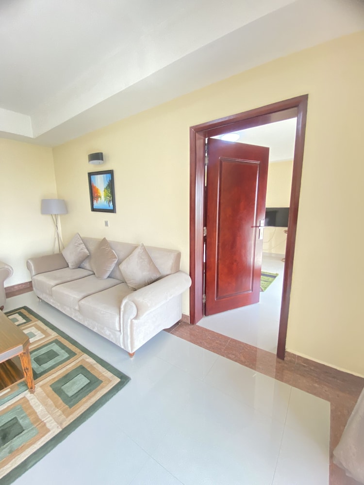 Superior Studio Suite photo 3