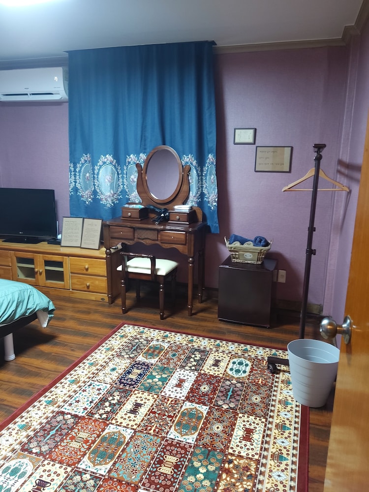 Basic Room - Photo 1