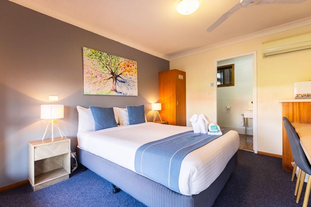 Standard Room, 1 Queen Bed photo 1