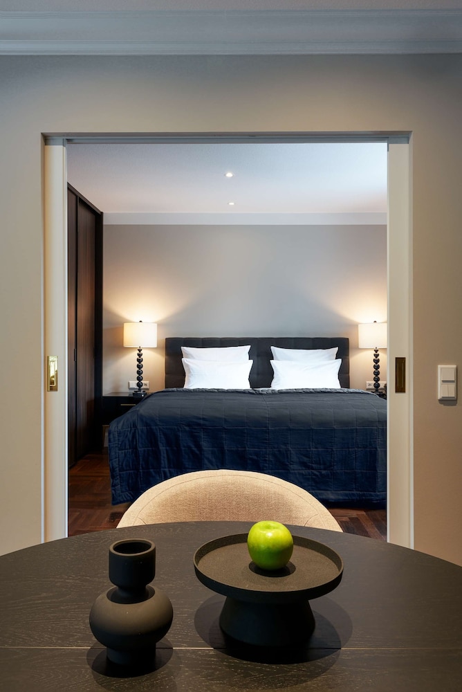 Standard Room, 1 King Bed (Dining Table;Penthouse) - Photo 1
