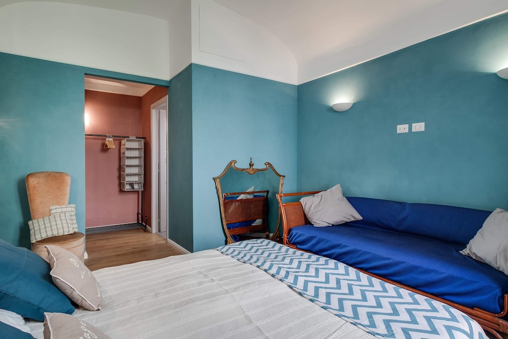 Deluxe Triple Room photo 2