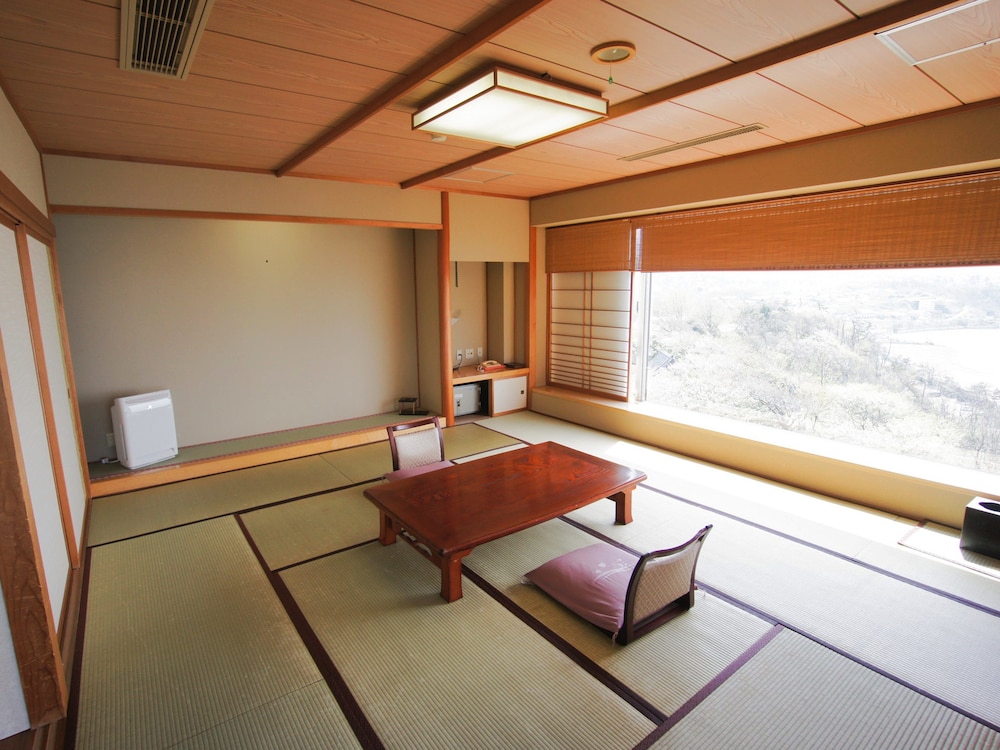 Suite Japanese Style Room photo 2