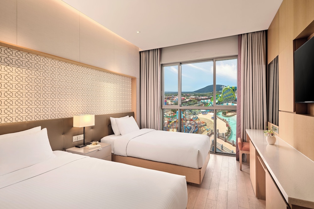 Superior Twin Room, Pool View (Sky pool + Water park for 2)