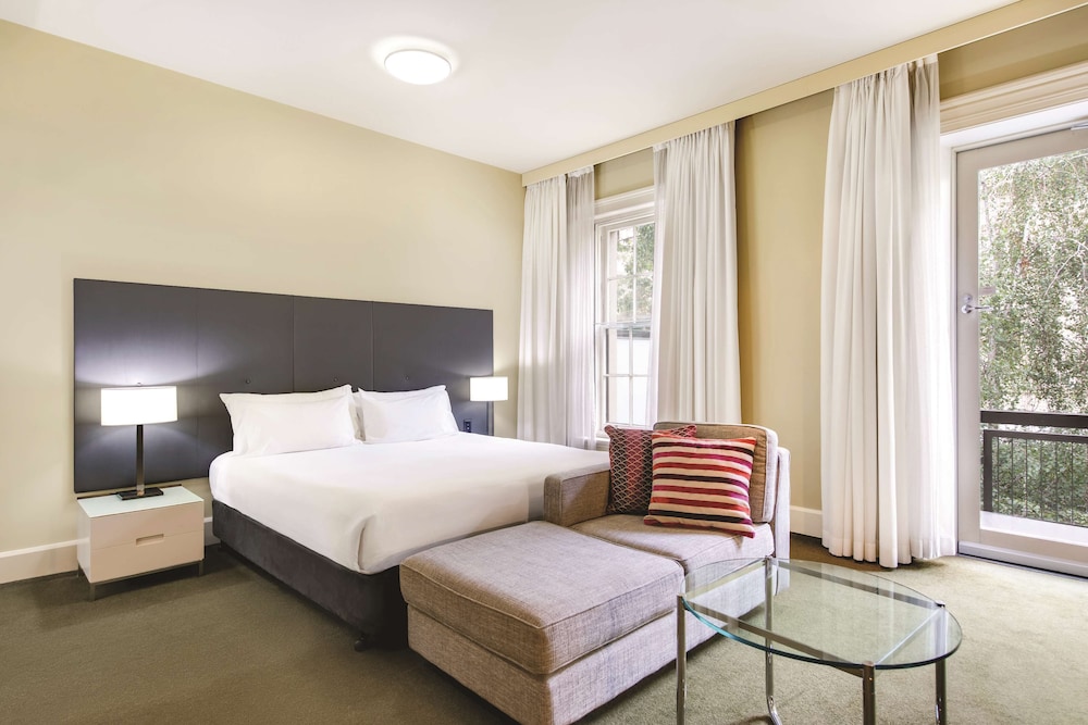 Interconnecting Family Apartment