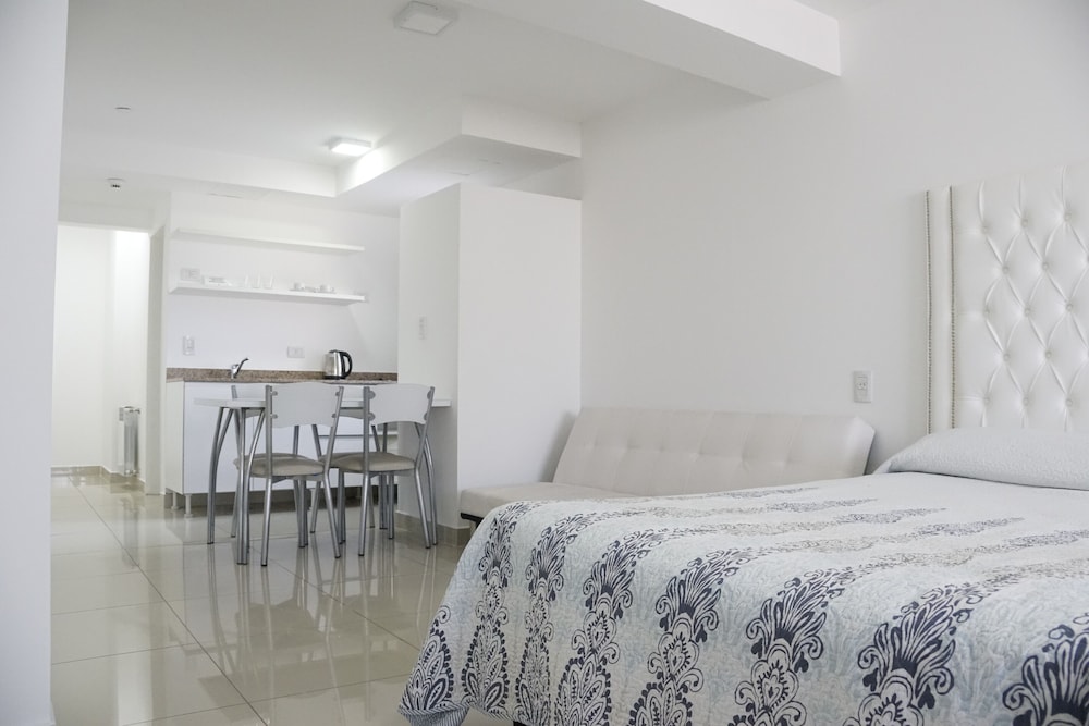 Standard Apartment, 2 Queen Beds photo 3