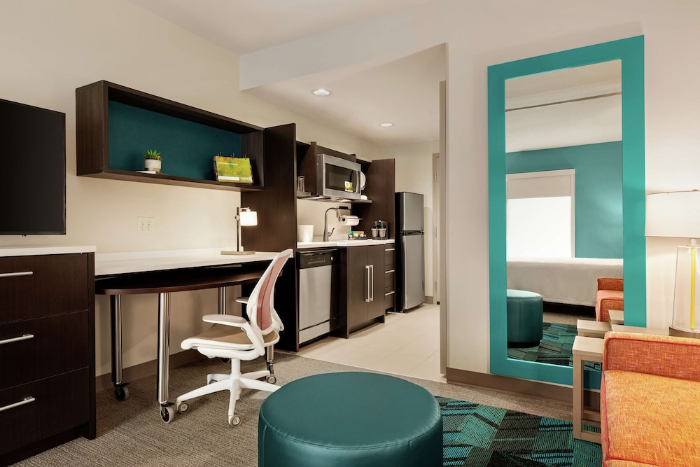 Studio, 1 King Bed, Accessible, Bathtub