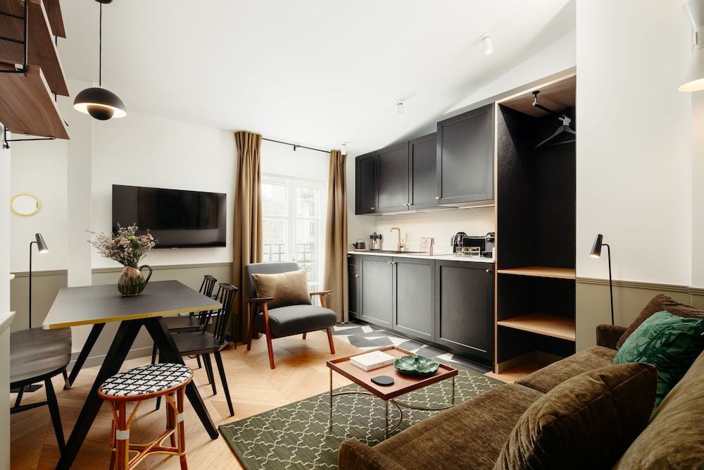 1-BR Atelier Apartment photo 1