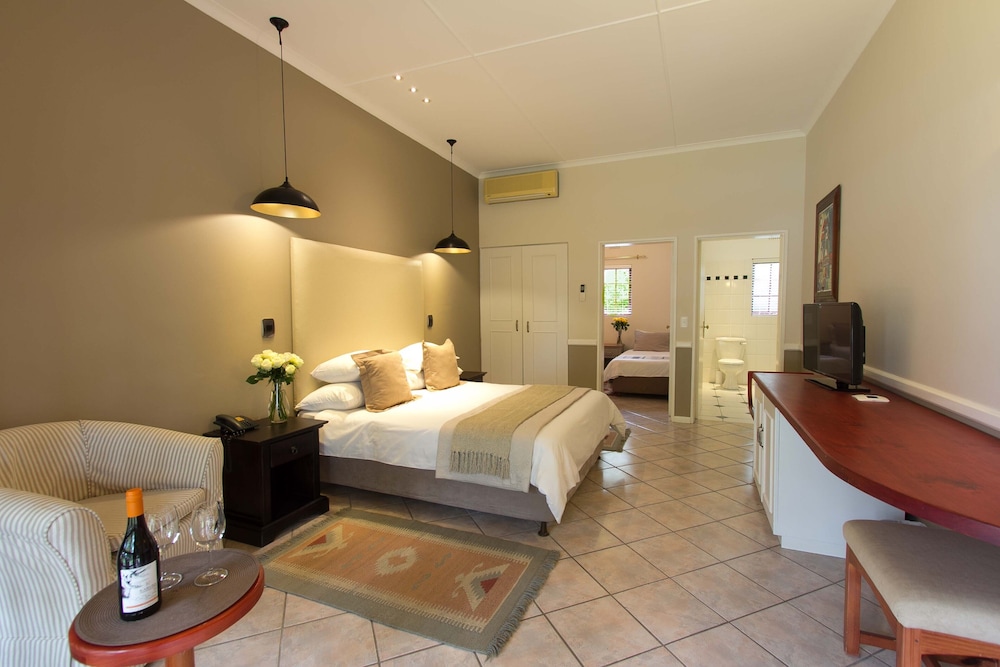 Standard Family Suite