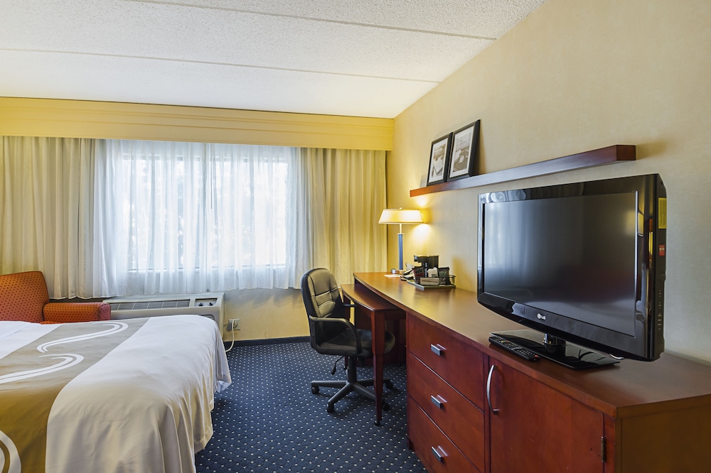 Room, 1 King Bed, Accessible, Non Smoking - Photo 1