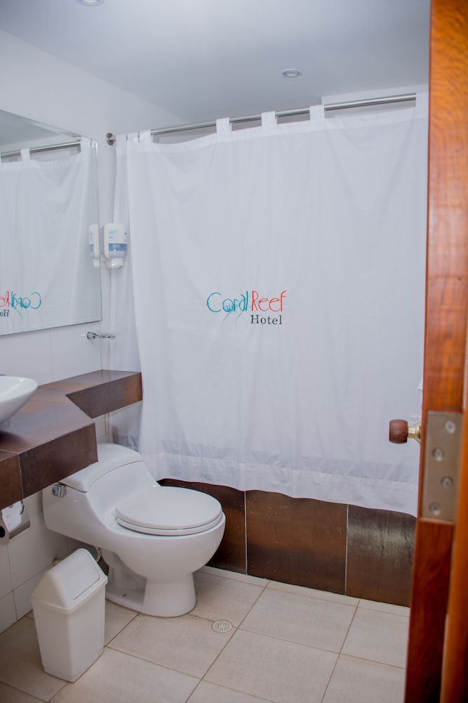 Deluxe Triple Room - Photo 9
