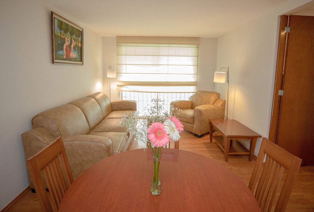 Room, 2 Bedrooms - Photo 1