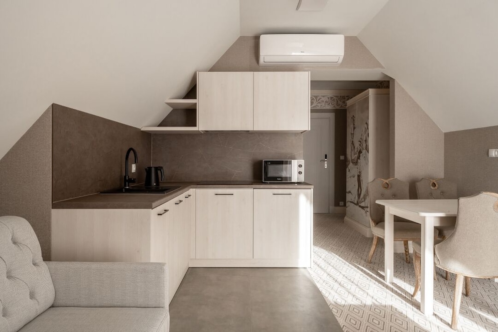 Attic Apartment photo 3