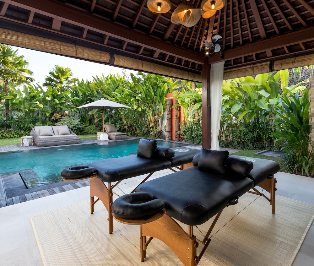 Exclusive Villa photo 2