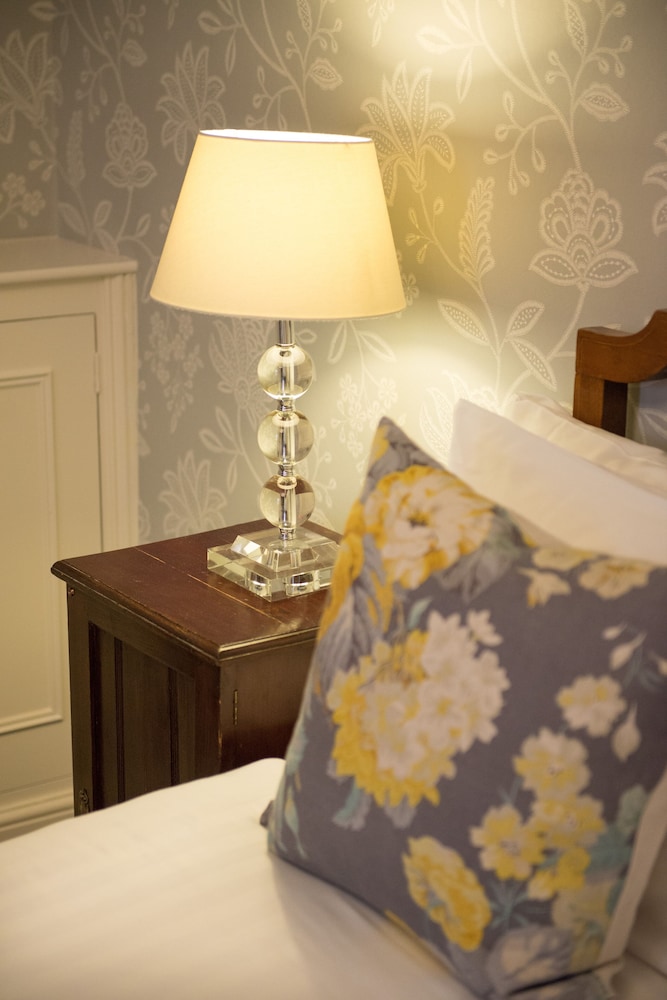 Suite, 1 King Bed, Non Smoking - Photo 5