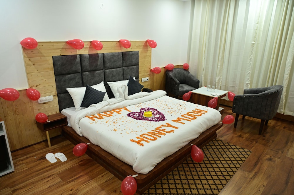 Premium Room - Photo 19